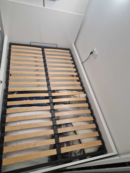 Łóżko do sypialni lub pokoju młodzieżowego  120x200