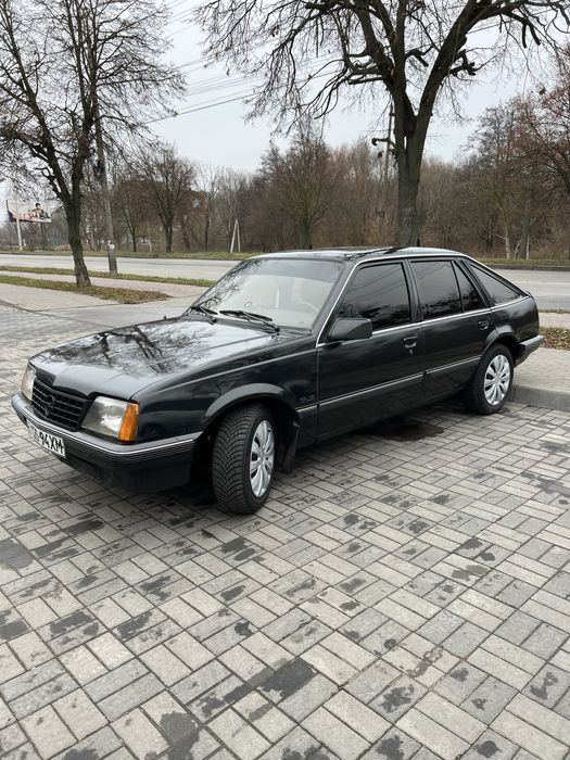 Opel Ascona 1.6 газ/безнин