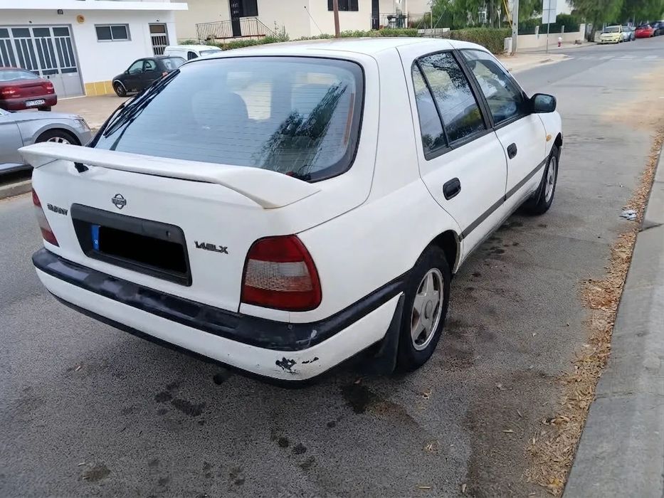 Nissan Sunny Hatchback 1.4 LX foto 5