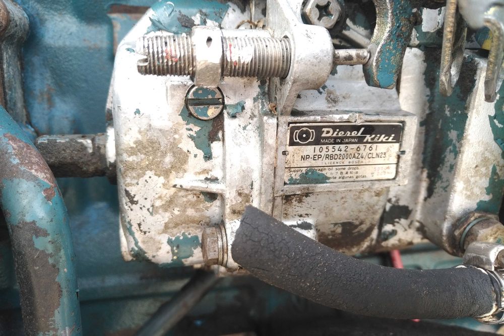 Motor Nissan SD22 2.2 diesel & caixa manual de 5 velocidades