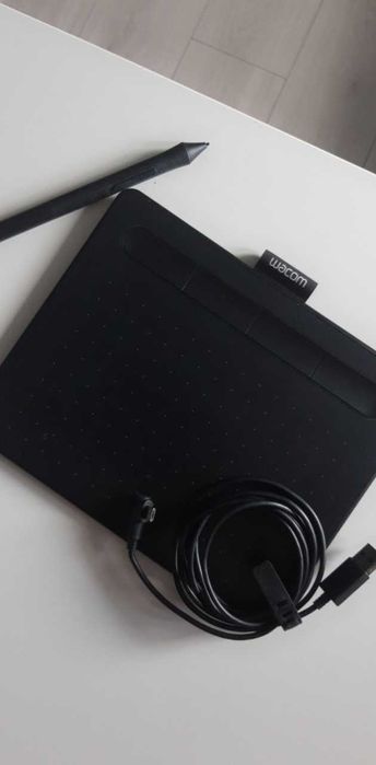 Tablet graficzny: Wacom Intous S czarny + rysik
