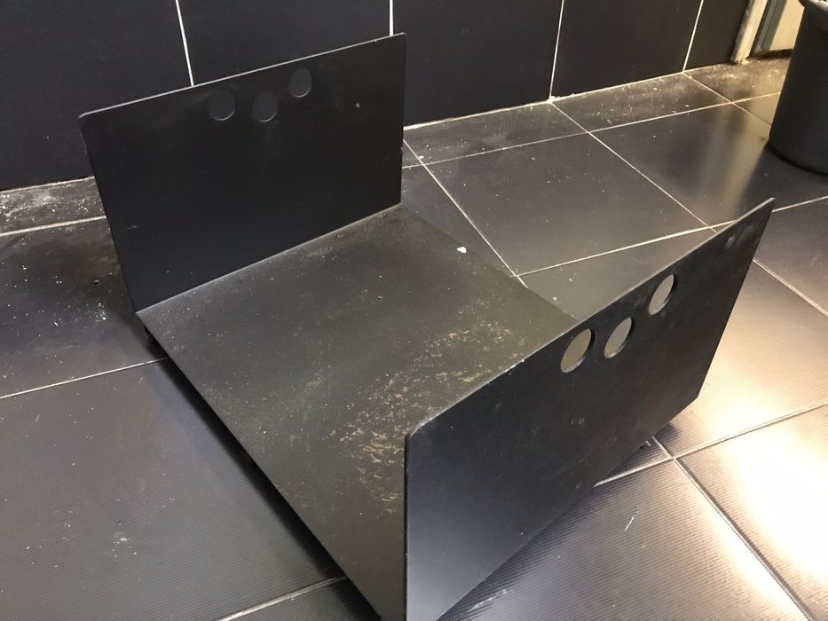 Stojak na drewno do kominka