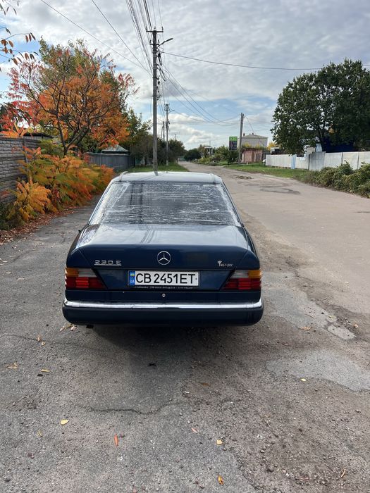 Mersedes W124 E230