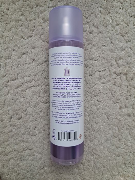 Ariana Grande God Is A Woman giaw mgiełka