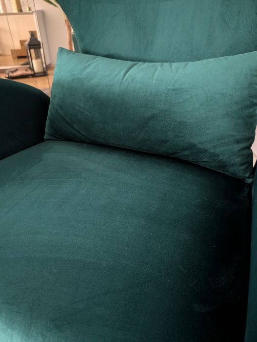 Poltrona de Design em Veludo Verde Garrafa – Estilo Moderno
