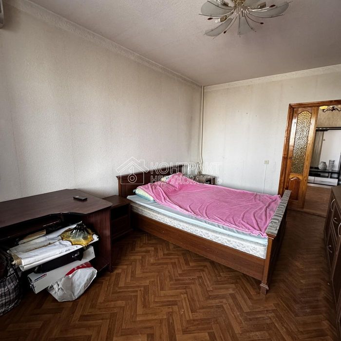 Продається 3-кім. кв. біля м.«Ботанічний сад» та Канатної дороги