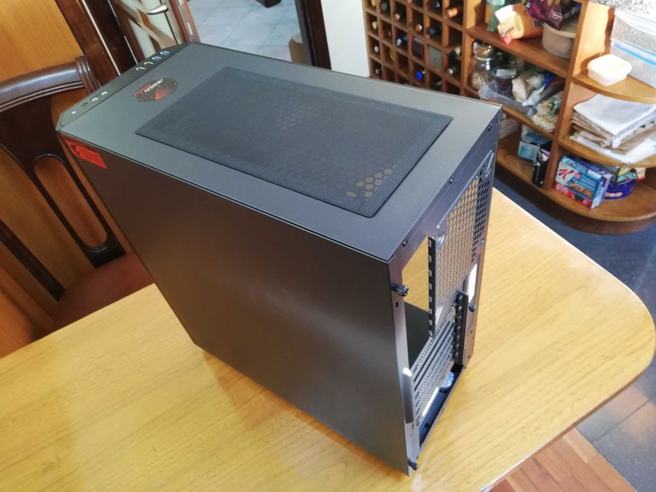 Caixa/Desktop PC Sharkoon S25-W