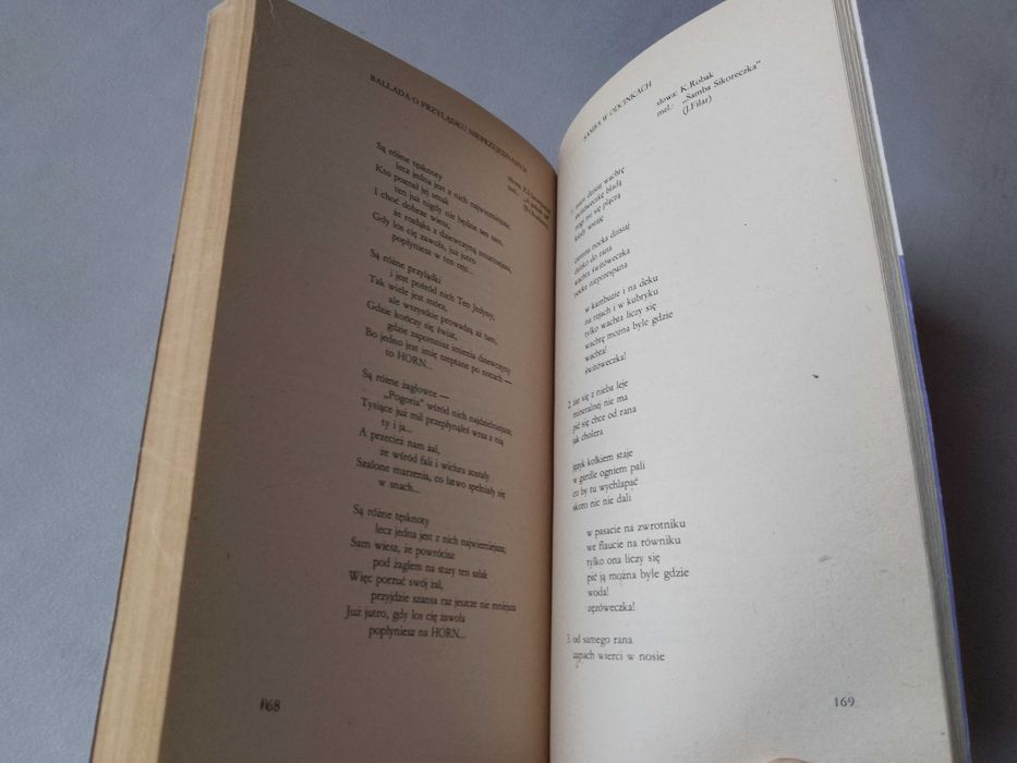 K. Robak "Pogorią na koniec świata" 1983