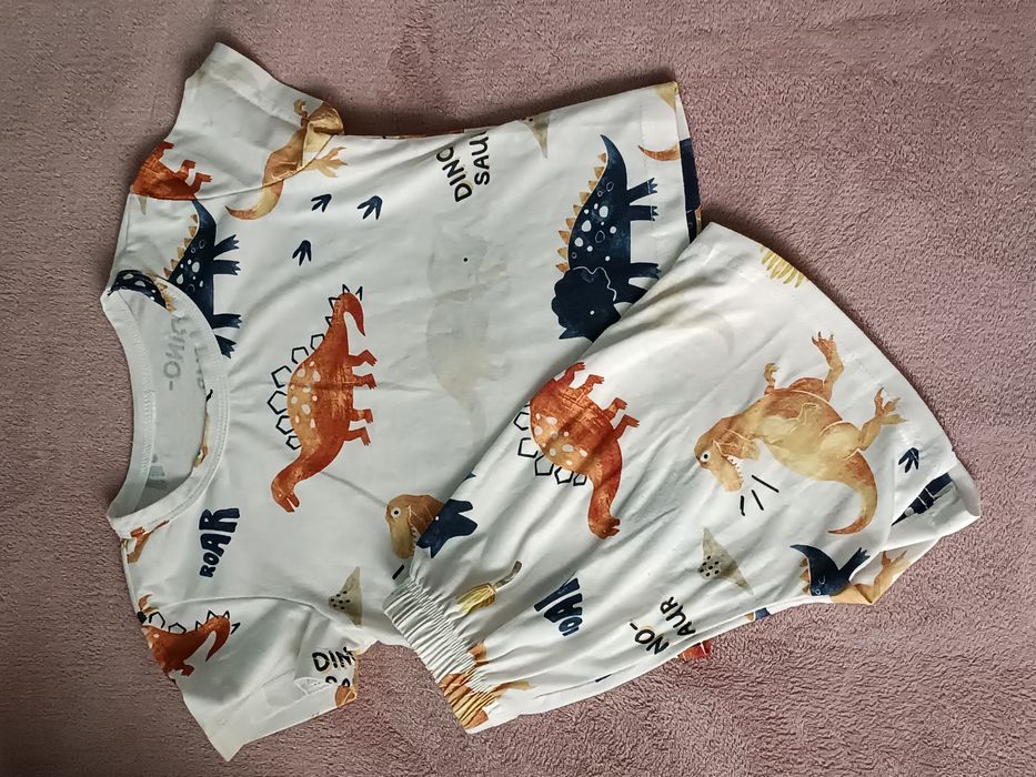 Piżamka na krótki rękaw z dinozaurami 98