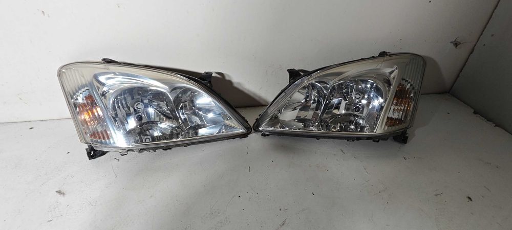 TOYOTA COROLLA IX E120 LAMPY PRZÓD KOMPLET lewa prawa lewy i prawy przód Cena za 1 szt