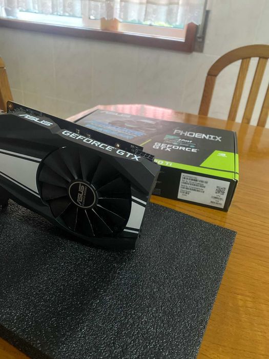 Placa Gráfica - ASUS NVDIA GTX 1660 TI 6GB GDDR6 - Excelente Estado