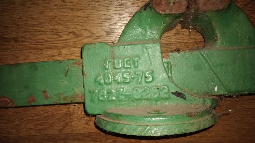 Тиски слесарные с с с р .