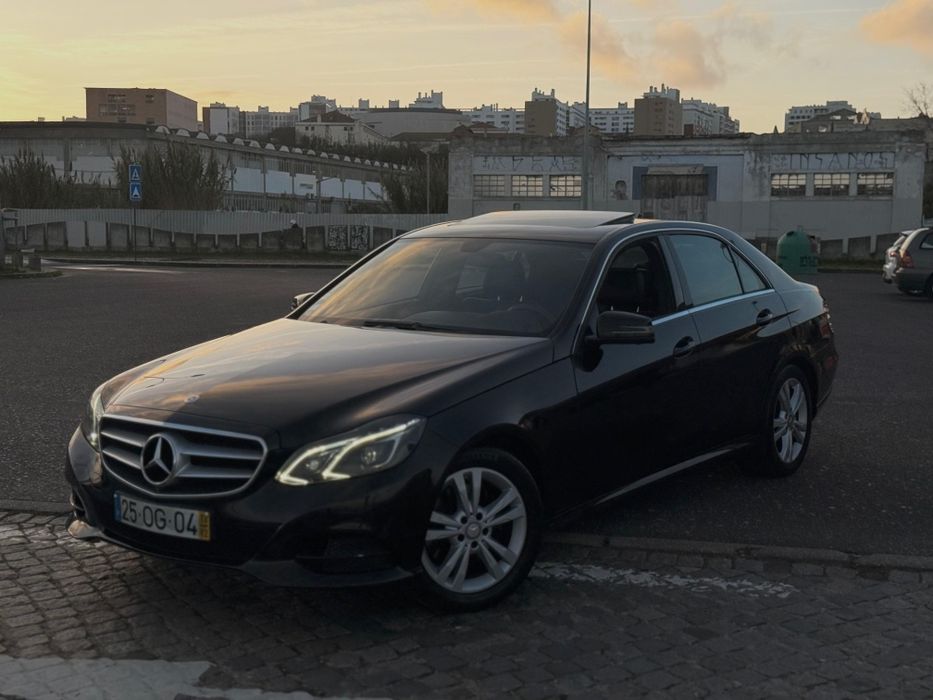 Mercedes-Benz E250 só 82.000 kms Nacional