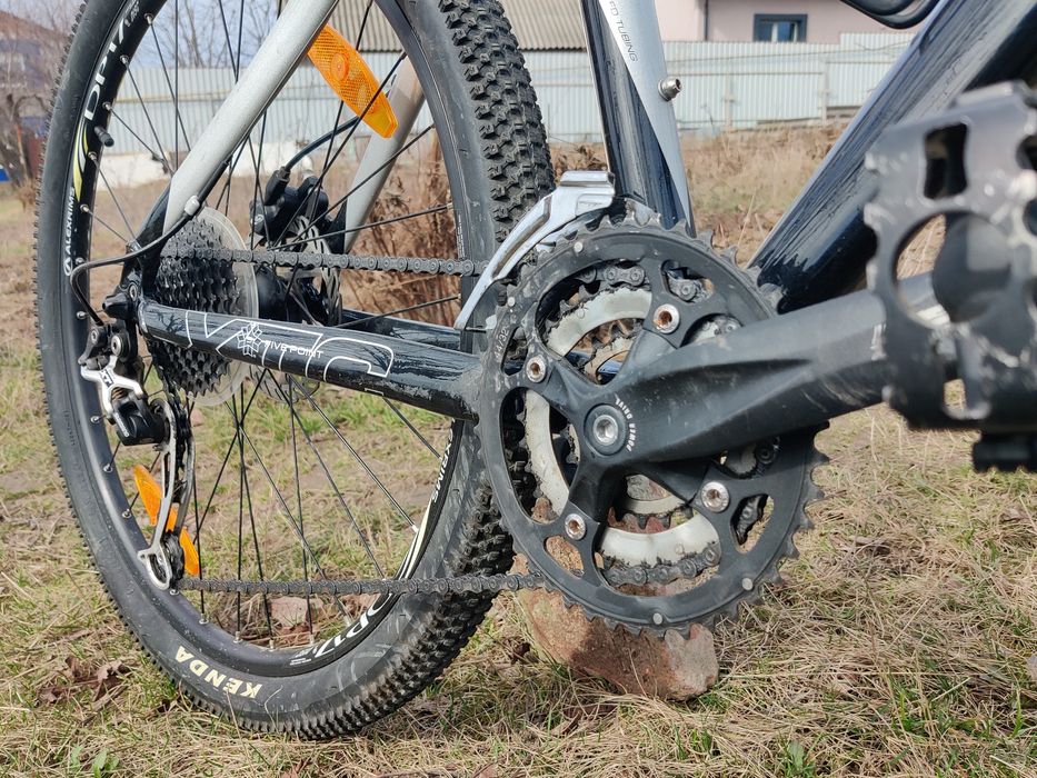 ІДЕАЛ Giant arete 2 Rock Shox повітря Deore XT гідравлика