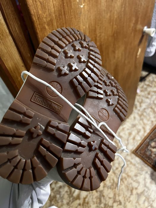 Стильні,світлі ботинки на осінь-весну