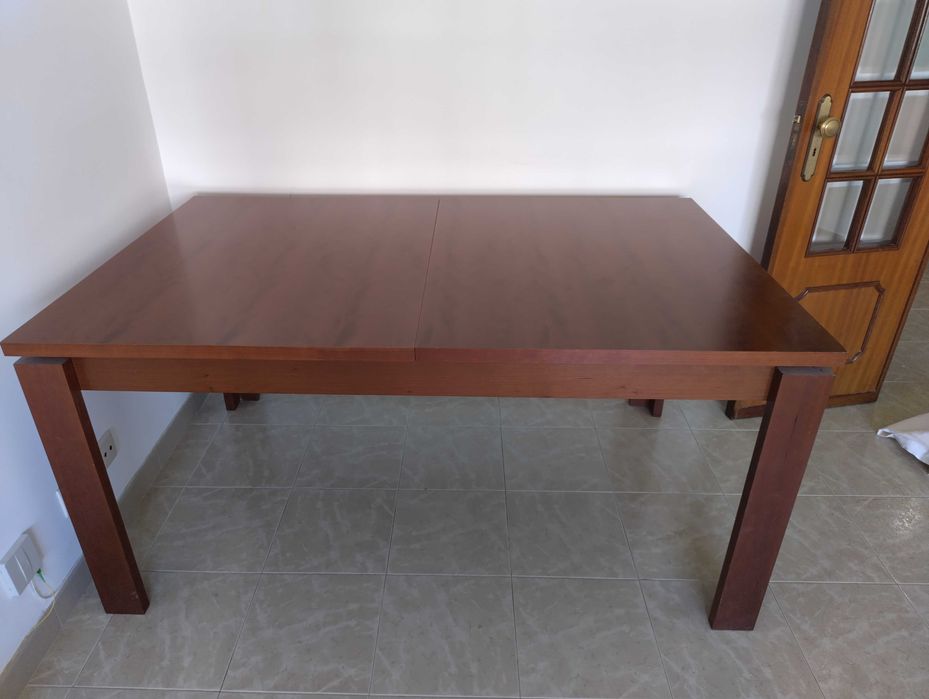 Mesa Jantar Extensível Cerejeira + 4 cadeiras