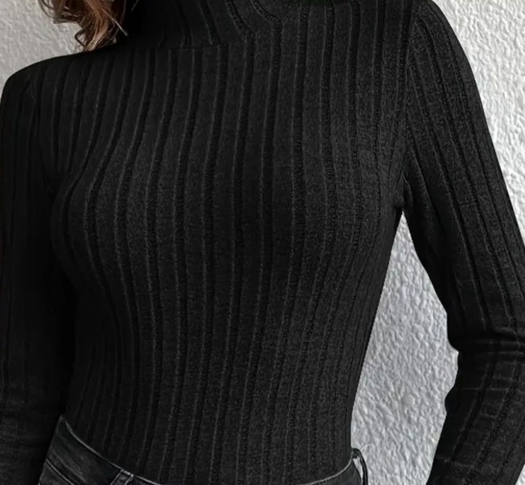 Damski czarny  golf L.