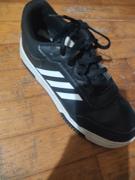Sapatilhas adidas tamanho 38