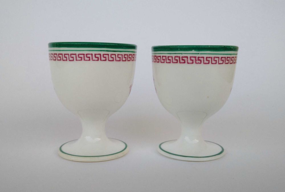 Raro antigo par de oveiros António Bernardo Ferreira séc. XIX/XX