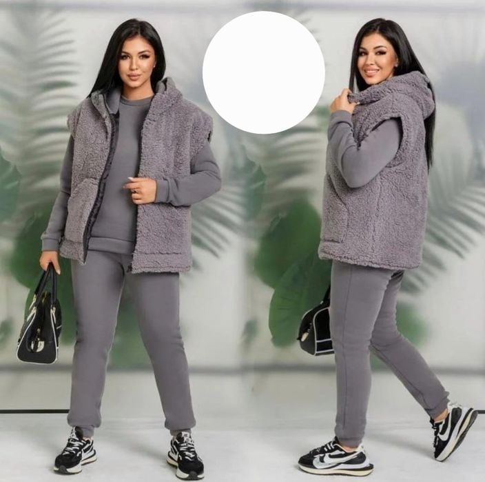 Жилетка тепла, дуже легенька