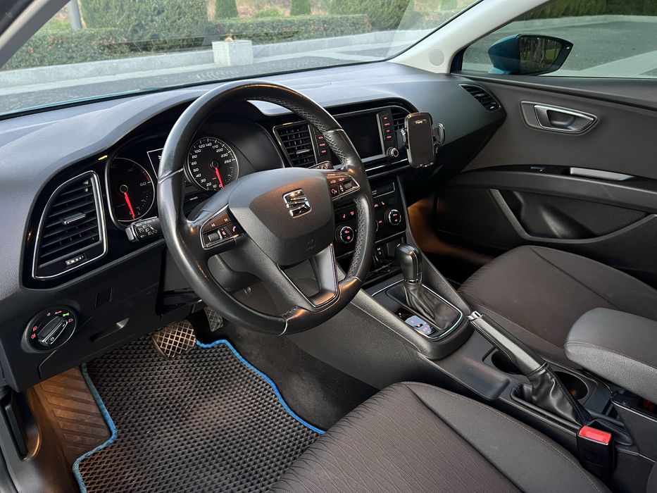 Автомобіль SEAT Leon 2015 року
