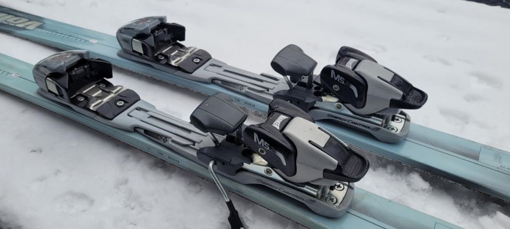 Narty carvingowe volkl v2