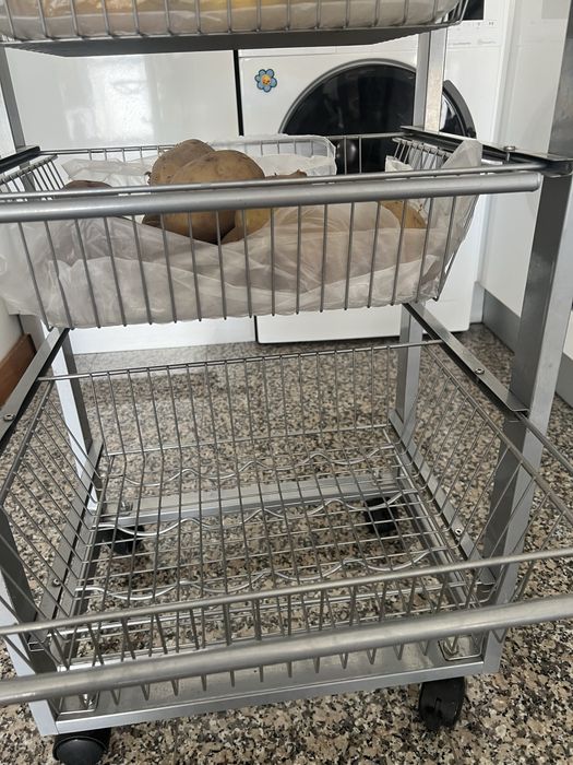Carrinho de cozinha Gato Preto em metal/inox – excelente qualidade e arrumação