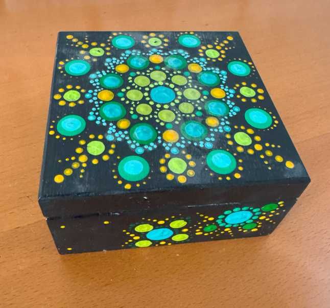 Szkatułka z dedykacją kropkowana