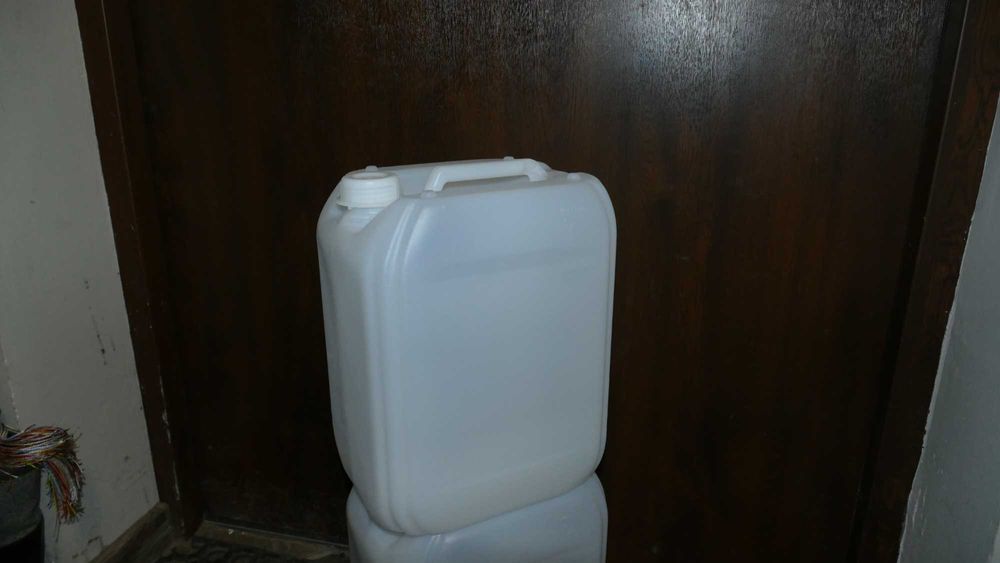 Kanister 10 L Plastik używany czysty do celów spożywczych