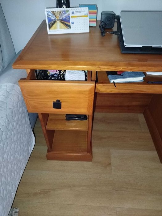 Secretaria em pinho mel