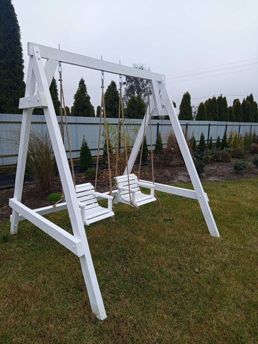 гойдалка садова з дерева