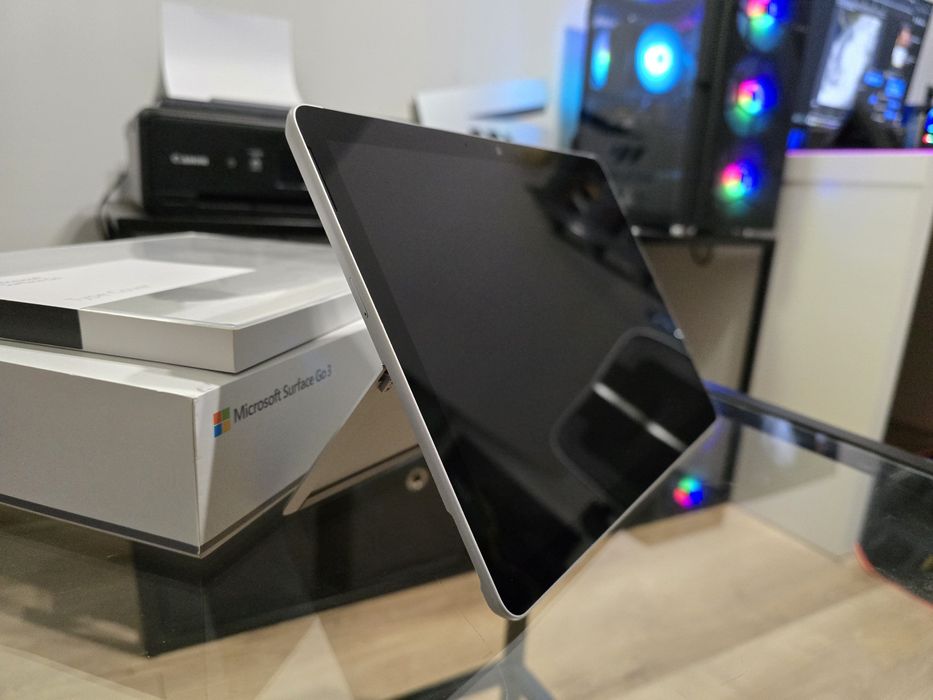 Microsoft Surface Go 3 + Type Cover + Dodatki