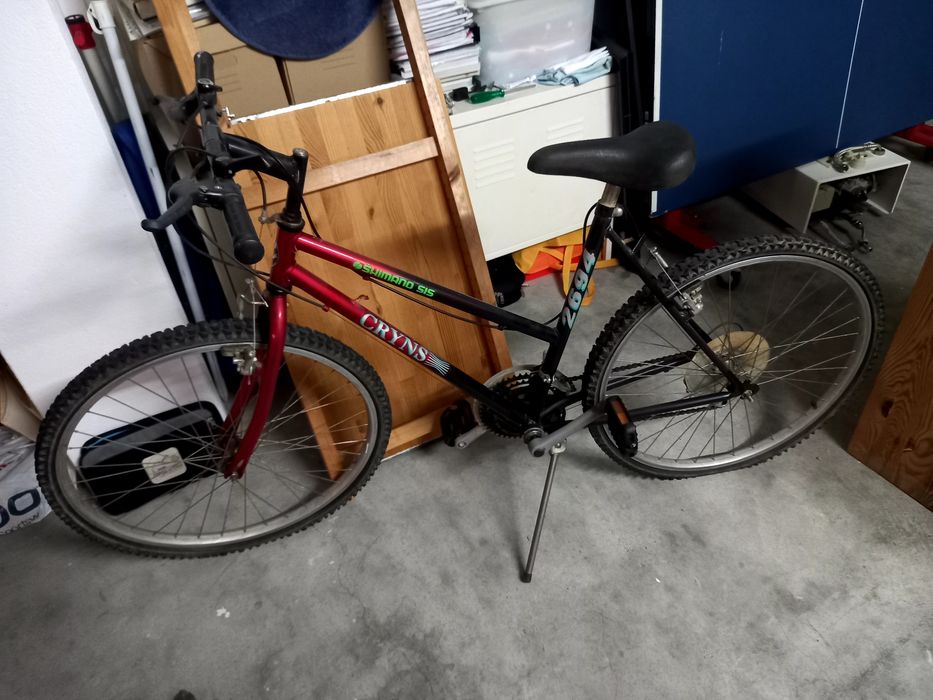 Bicicleta em bom estado, sénior.