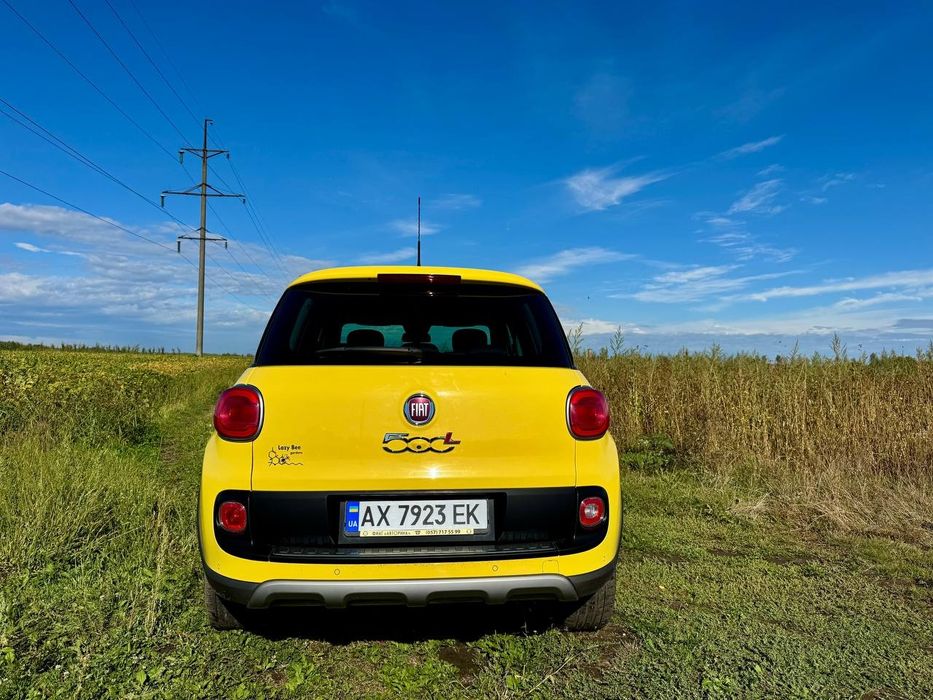 Автомобиль Fiat 500L