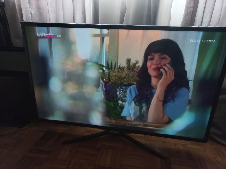 Smart TV Samsung 42 polegadas com comando
