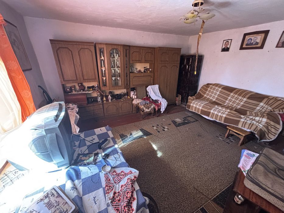 Продаж ділянка 25 сотих. Будинок 92 м². Сілець. Світло. Газ. Вода Асфальт