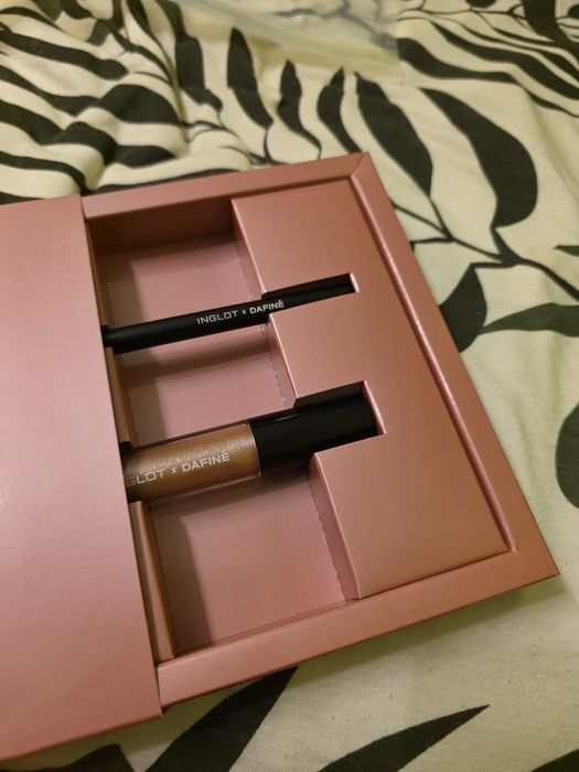INGLOT X DAFINÉ Eye & Lip Makeup Set
€29.41
€29.41