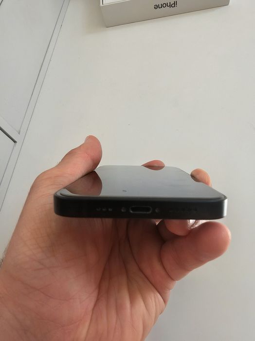 iPhone 14 impecável