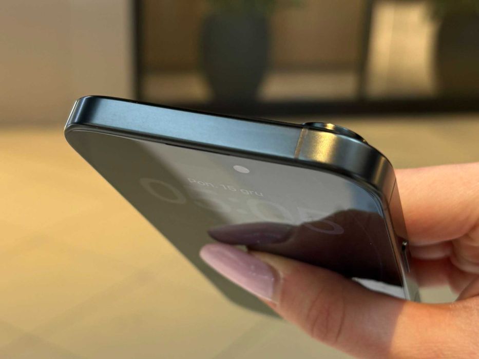 iPhone 16 pro 256 GB Black Titanium / eSIM