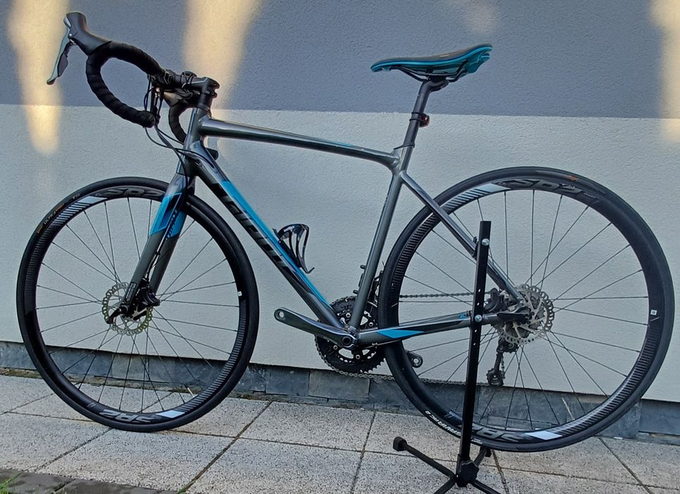 Rower Szosowy Giant Contend SL r.52