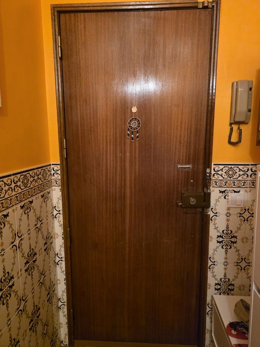 Vendo porta de madeira