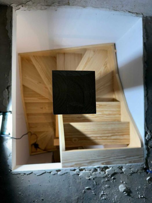 Fabrico e Montagem de Escadas de Madeira