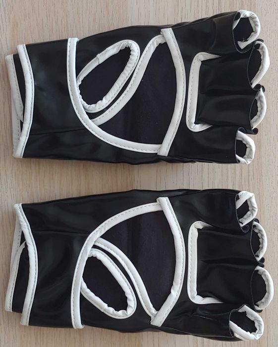 Rękawice MMA treningowe z półpalcami