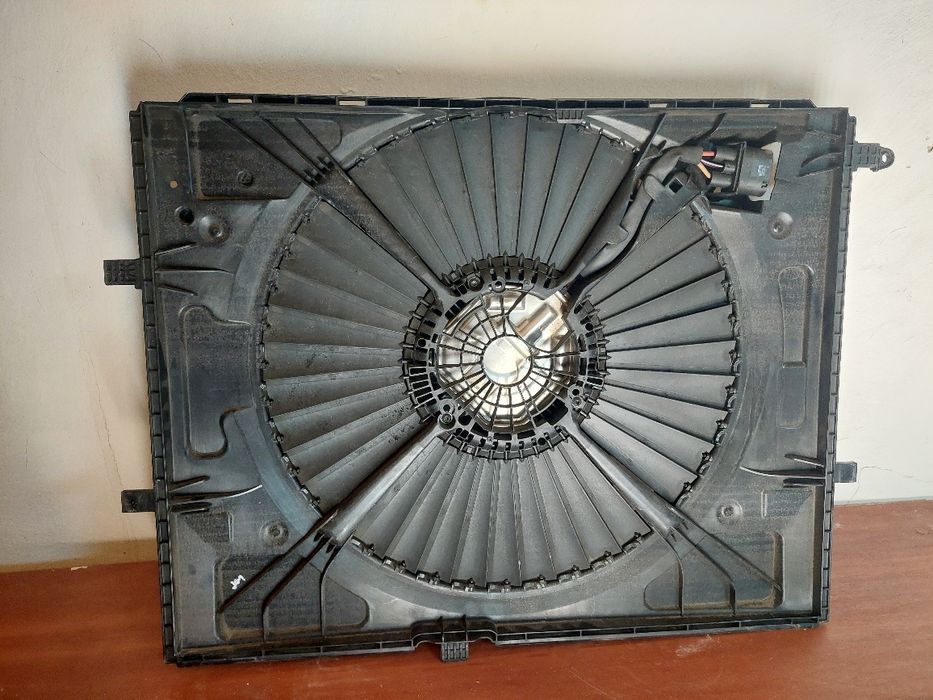 Mercedes GLC X  W 253 320 дифузор, цапфа, ступіца, супорт, диск