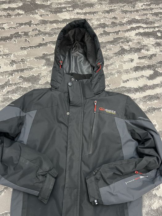 Лижная куртка.