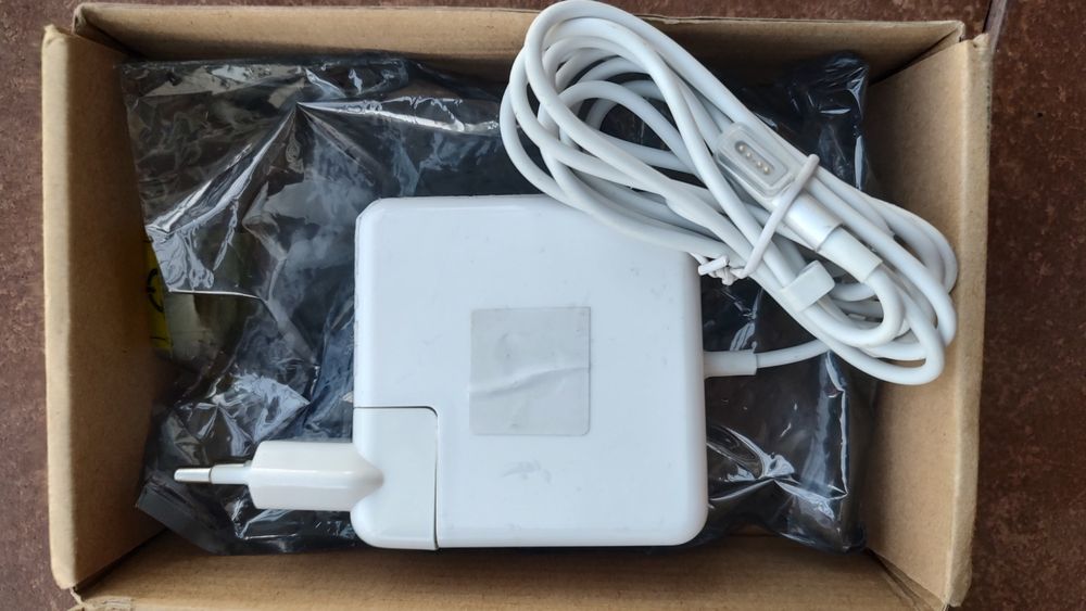 Блок питания Apple MagSafe 16,5v, 3,65A, 60w. A1344