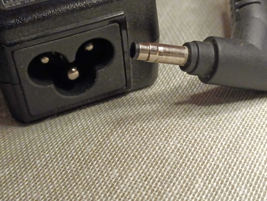 Блок живлення питания зарядное для ноутбука HP 19.5V 2.05A (4.0×1.7mm)