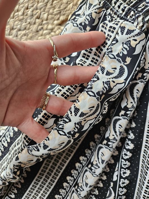 Damskie spodnie haremki boho – czarno-białe ornamenty