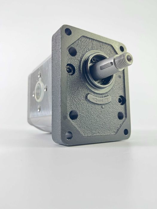 Гідронасоси НШ Hydro-pack на трактор / комбайн в асортименті