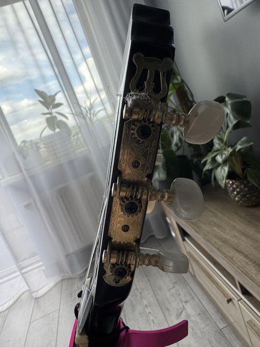 Gitara elektro-klasyczna Jose Ribera CK11i